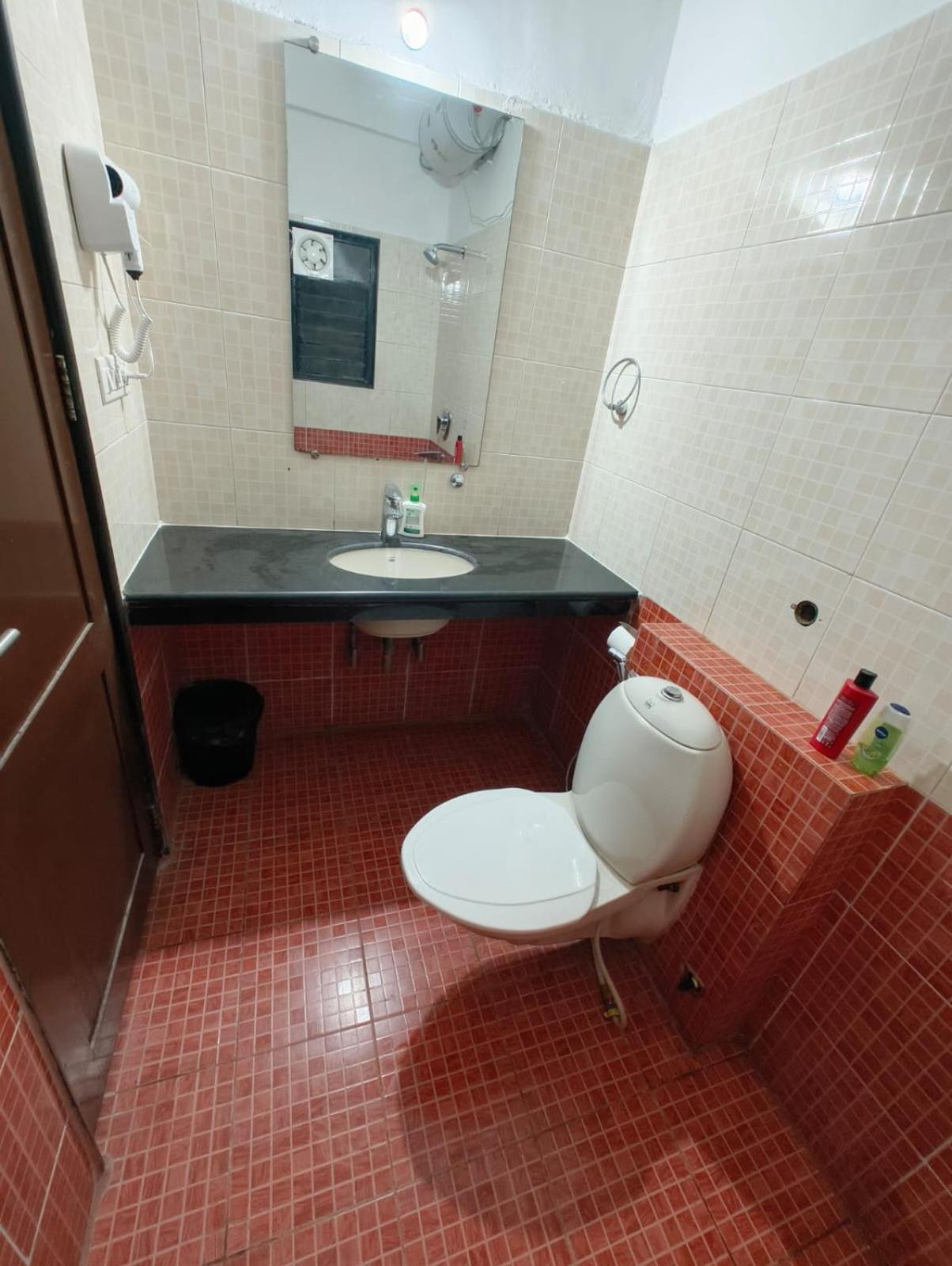 Hoshtel99 - Lux - Stay, Cowork And Cafe - Luxurious Bungalow Pune Eksteriør bilde